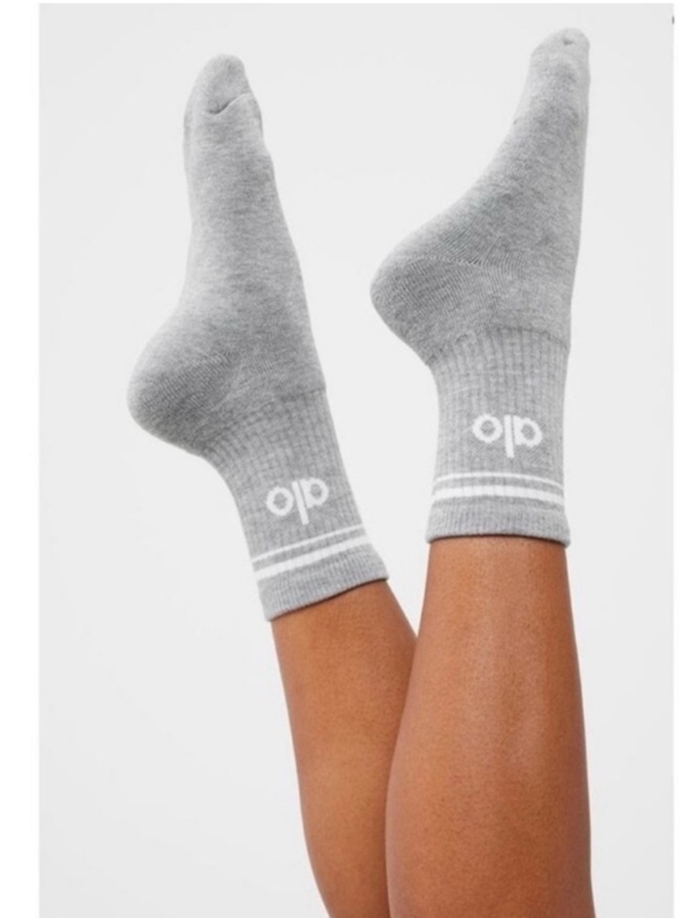 Alo Unisex Half-Crew Throwback Sock (Medium) – Athletic Grey White - NWT Limited